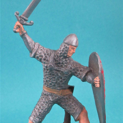 02. Chevalier normand avec épée, bouclier abaissé et cervelière.